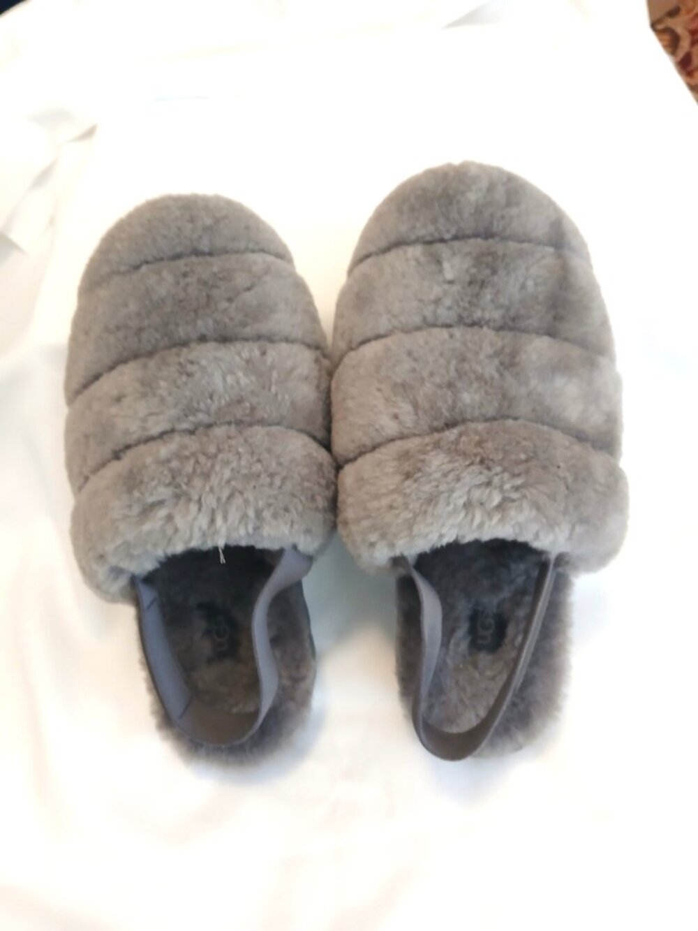 Ugg Super Fluff Slippers women's size 10, new